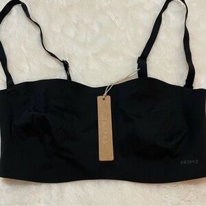 SKIMS Black for everybody onyx banded with removable straps Sz small